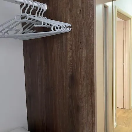 Comfy Cozy Διαμέρισμα Τίρανα