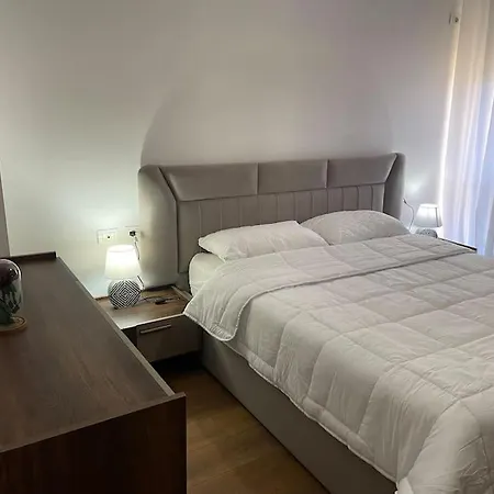 Comfy Cozy Τίρανα
